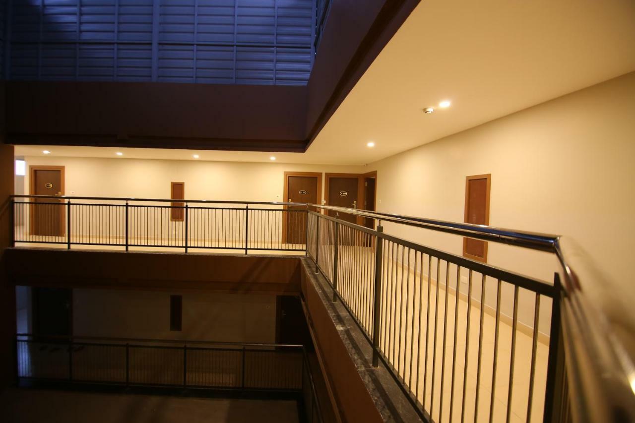 Hotel Le Sapphire スルタン・バザリー エクステリア 写真